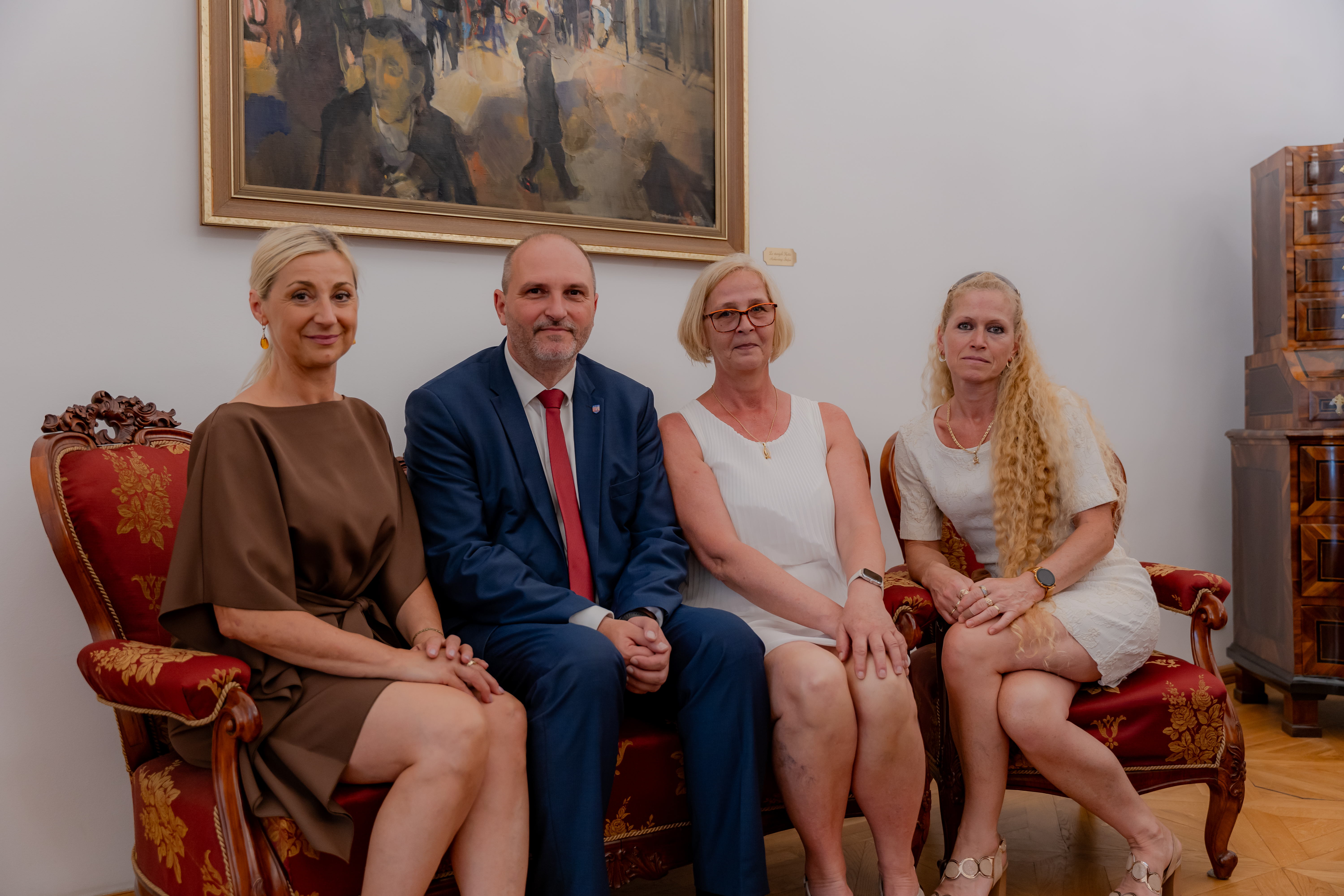 Prijatie nepedagogickych zamestnancov v Historickej radnici-36